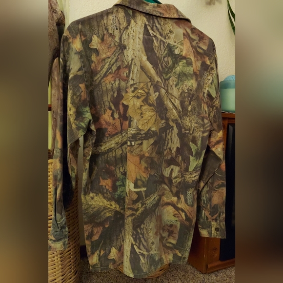 Cabela's for Kids Advantage Timber Long-sleeve Button up collar shirt Sz. 18 - Picture 3 of 3